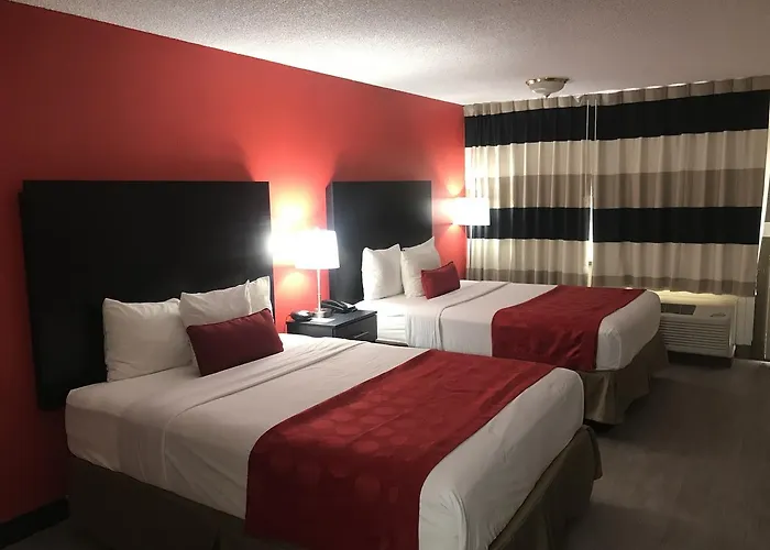 Ramada By Wyndham Downtown 2*