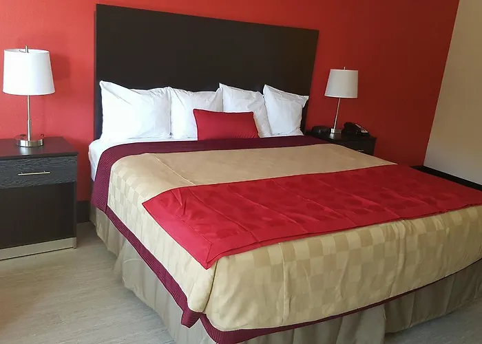 Hotel Ramada By Wyndham Downtown Mesa