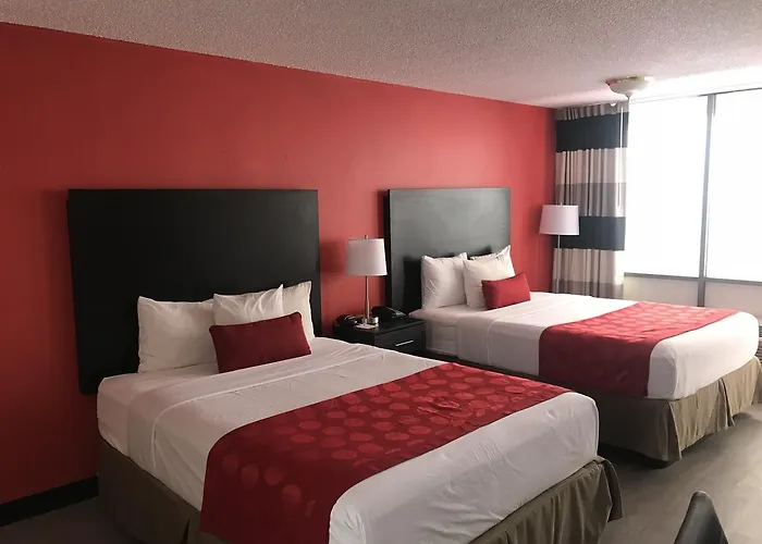 Hotel Ramada By Wyndham Downtown