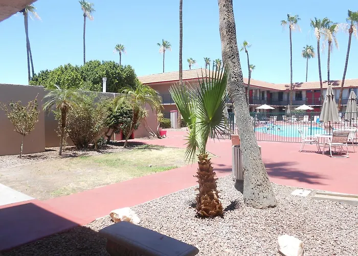 Ramada By Wyndham Downtown 2* Mesa