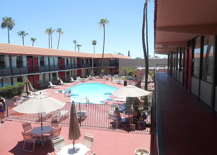 Ramada By Wyndham Downtown Mesa