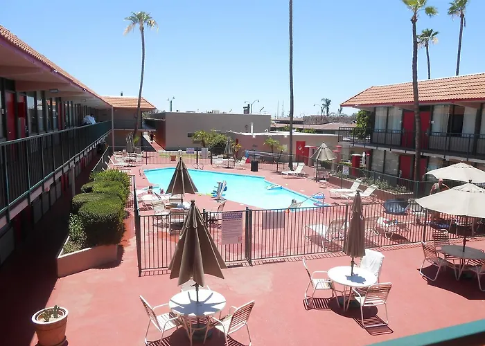 Ramada By Wyndham Downtown 2* Mesa