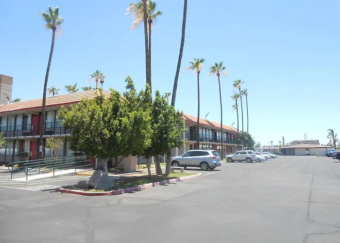 Hotel Ramada By Wyndham Downtown