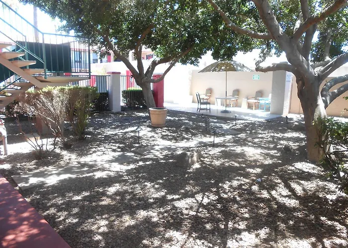Ramada By Wyndham Downtown Hotel Mesa