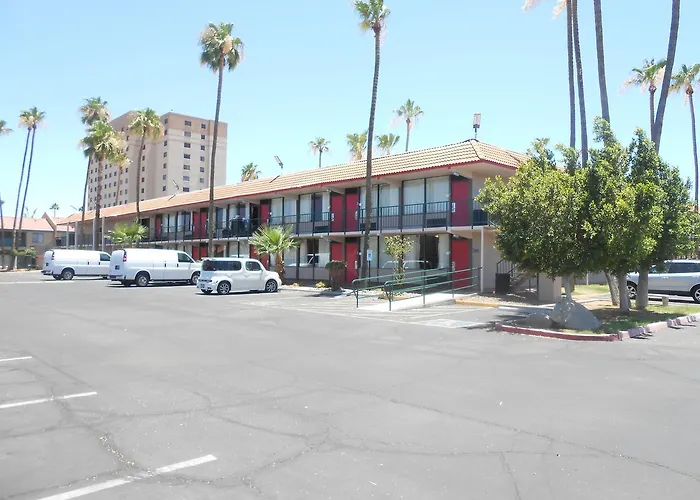 Ramada By Wyndham Downtown Hotel Mesa