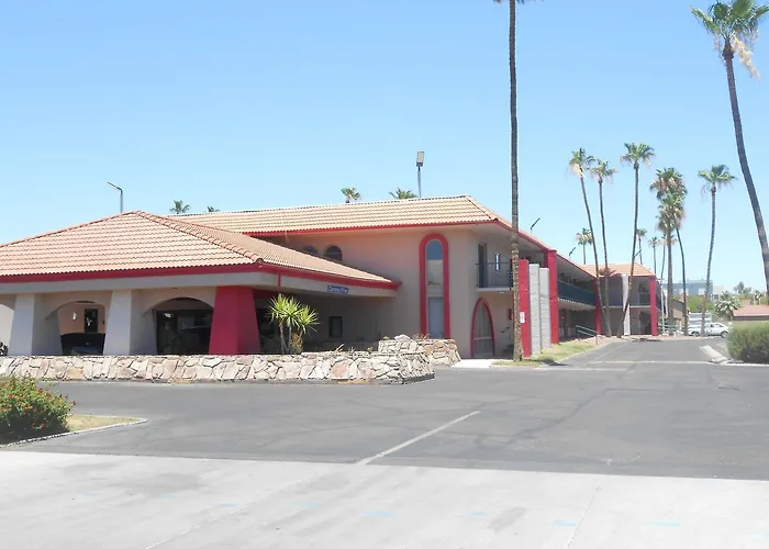Hotel Ramada By Wyndham Downtown