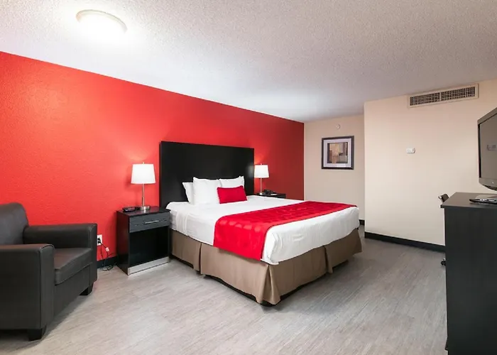 Ramada By Wyndham Downtown Hotel
