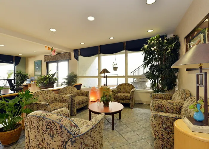 Ramada By Wyndham Downtown 2* Mesa