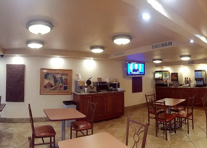 Ramada By Wyndham Downtown Mesa