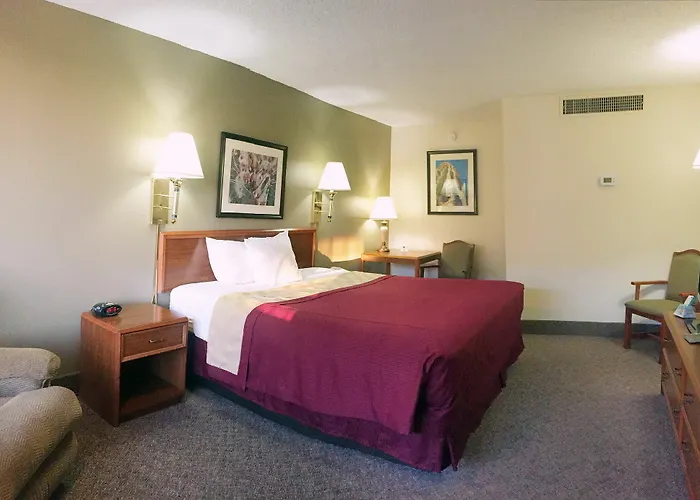 Ramada By Wyndham Downtown Hotel